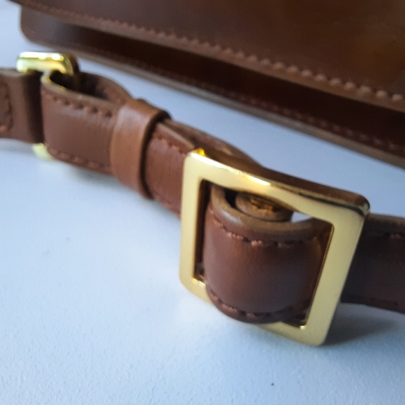 LAND LEATHER CRAFTSMANSHIP Croc Leather Crossbody Map Lock Key Flap Bag Charm - Picture 8 of 16